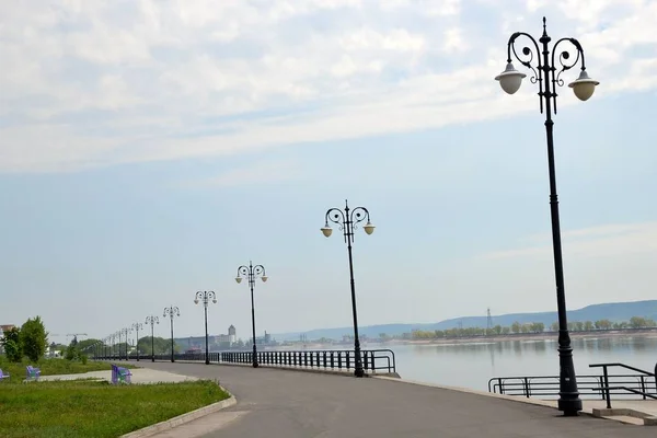 Dia Verão Dique Paisagístico Volga — Fotografia de Stock