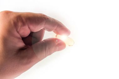 Balık yağı kapsülü