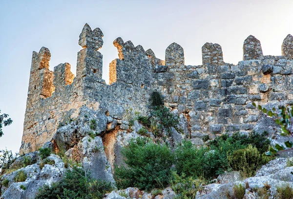 Destroyed Ancient Castle On A Hill — Stock Photo, Image