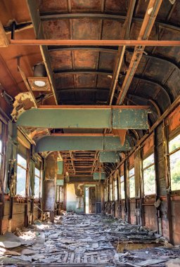 Kutasi, Gürcistan dışında terkedilmiş demiryolu arabası