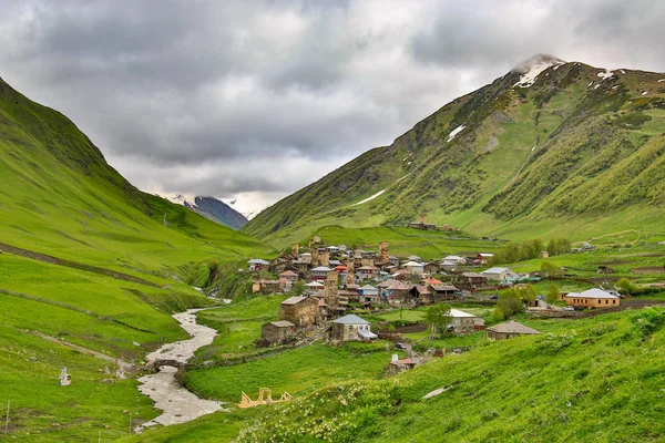 Skyline de Mestia, Georgia — Foto de Stock