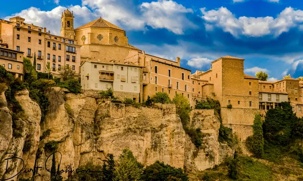 Casas de Cliff de Cuenca, Espanha — Fotografia de Stock