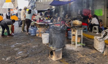Oaxaca, Meksika - 2019-11-30 - Yeni okullar ve maaşlar için protesto sırasında öğretmen kampı