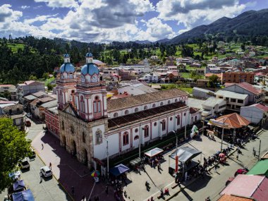 Sinicay, Ekvador, 28 Ocak 2018: Iglesia De San Francisco De Sinicay'ın havadan görüntüsü