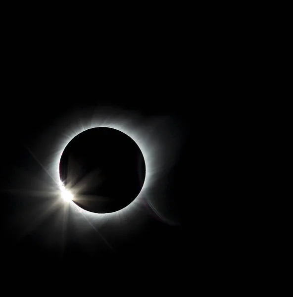 Solar Eclipse Seconds Before Totality Seen From Vacuna Chile pada 2 Juli 2019 — Stok Foto