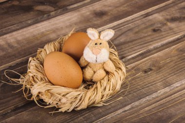Tavşan (tavşan) ve Paskalya yortusu yumurta
