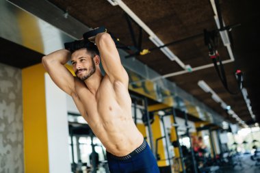 Çalışma dışarı kararlı vücut geliştirmeci