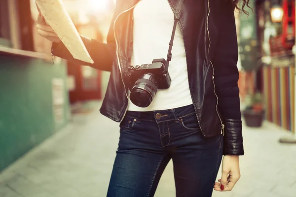 Turista donna in viaggio — Foto Stock