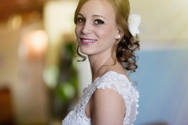 Töreni önce güzel gelin