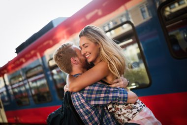 güzel çift sarılma 