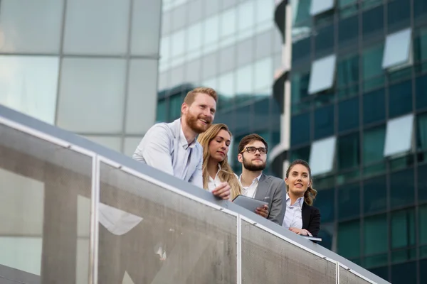 Buon lavoro colleghi brainstorming — Foto Stock