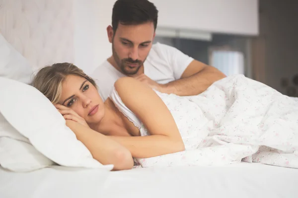 Relatie crisis in bed — Stockfoto