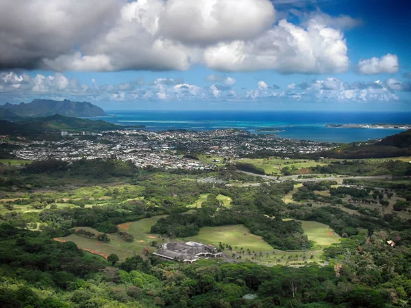Bela paisagem de uma cidade em hawaii — Fotografia de Stock