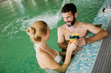 Mutlu çift zevk spa banyo