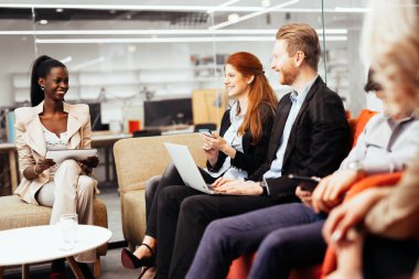 İş insanlar konuşma