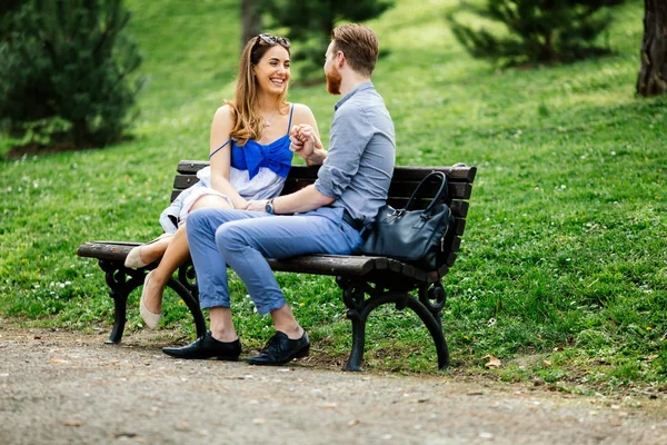 Casal romântico apaixonado — Fotografia de Stock