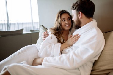 Romantik Çift zevk balayı