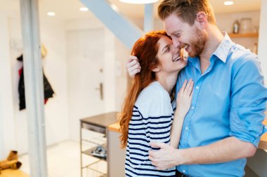 aşk sarılma, Çift