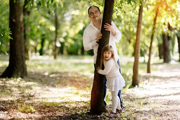 People with down sydrome are equally happy — Stock Photo, Image