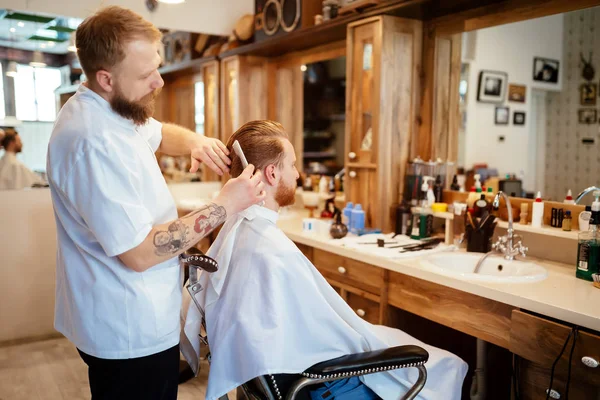 Leczenia włosów wąsy broda — Zdjęcie stockowe
