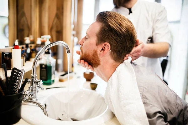 Saç bıyık sakal tedavisi — Stok fotoğraf