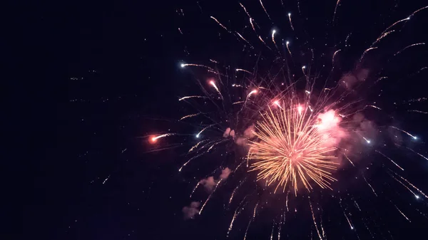 Belos fogos de artifício durante a celebração — Fotografia de Stock