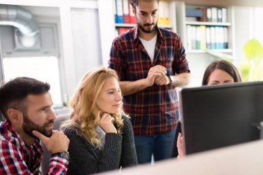 Bilgi teknolojisi şirketi işbirliği programcılar