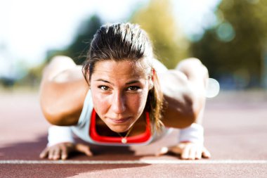 güzel genç atletik kadın