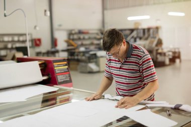 projede çalışan Tasarımcısı