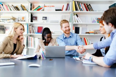 İşinde başarılı ortaklık