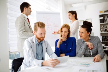 iş toplantısı ve beyin fırtınası