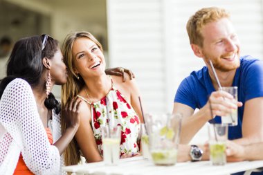 Neşeli mutlu insanlar