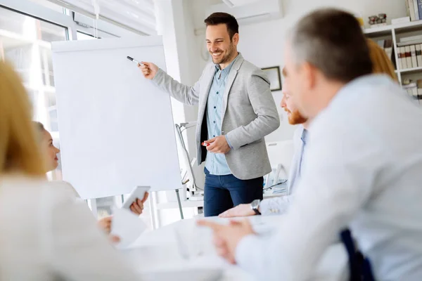 Formación en la oficina de empresa — Foto de Stock