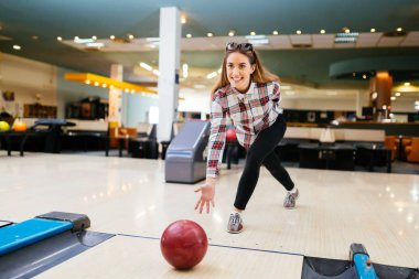 mutlu kadının bowling