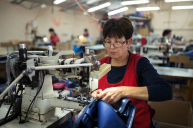 Tekstil Sanayi dikiş işçi