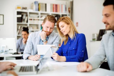 İş Adamları Aygıtları Kullanıyor