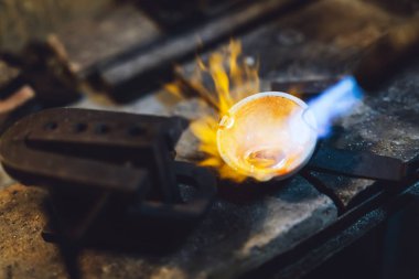 Kuyumcu kaynak altın