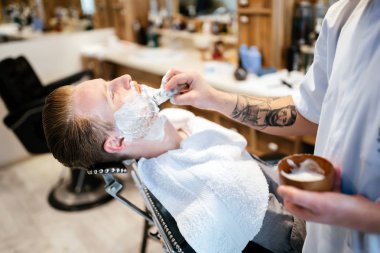 Saç sakal ve bıyık tedavisi