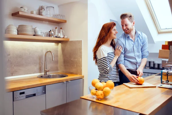 Paar macht frisch — Stockfoto