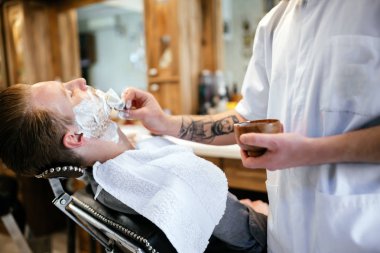 Saç sakal ve bıyık tedavisi