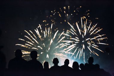 Mutlu insanlar kutlamak