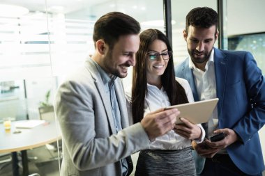 Office mutlu arkadaşları