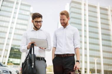 Yürüyüş iş arkadaşları