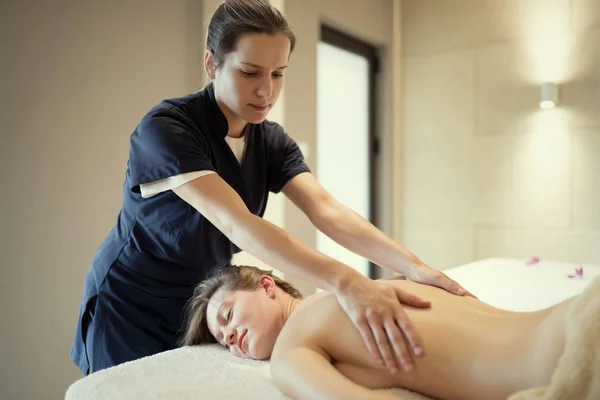 Massagista massagista massagista — Fotografia de Stock