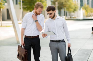 Yaz aylarında iş arkadaşları