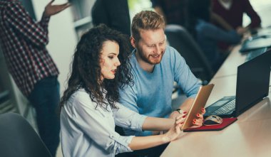 iş adamları işbirliği