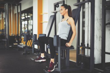 Eğitim ve çalışma dışarı insanlar