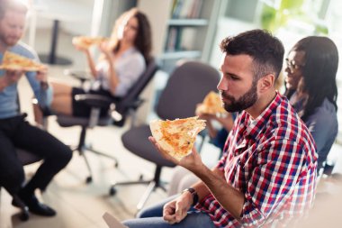 Kurumsal öğle yemeği molası