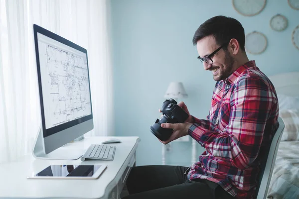 Fotoğraflar üzerinde çalışmak fotoğrafçı