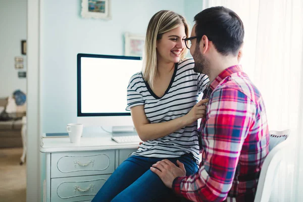 Couple working together — Stock Photo, Image